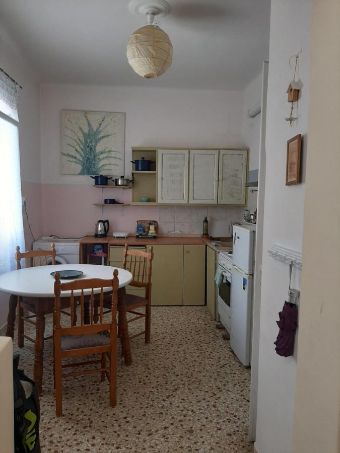 Retro Comfy Home Near Monastiraki Athen Eksteriør billede